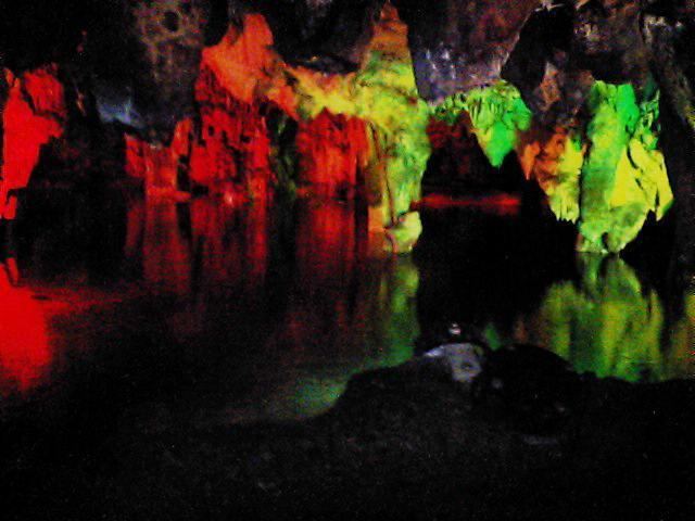 Maki-do Cave