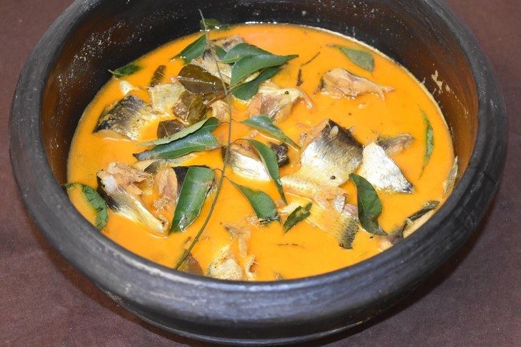 Malabar Matthi Curry How to make Malabar Matthi Curry Sardine Fish Curry Kerela Style