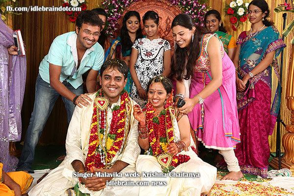 Malavika (singer) Singer Malavika weds Krishna Chaitanya Telugu cinema