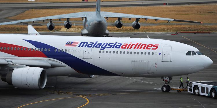 Malaysia Airlines Flight 370 Search for Malaysia Airlines Flight 370 What Went Wrong