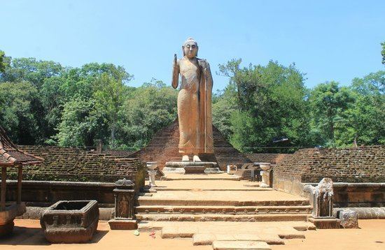 Maligawila Maligawila Picture of Maligawila Buddha Statue Buttala TripAdvisor