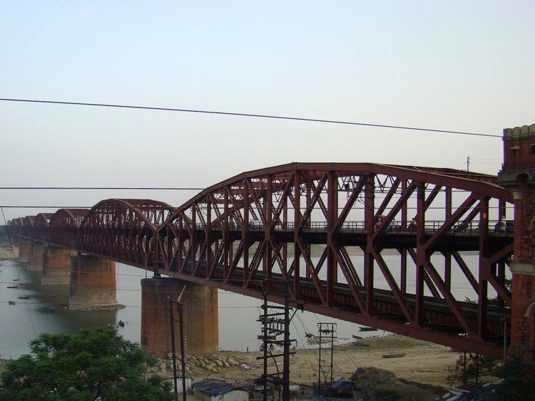 Malviya Bridge httpsuploadwikimediaorgwikipediacommonscc