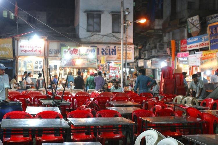 Manek Chowk (Ahmedabad) Street Food in Ahmedabad Manek Chowk at night The Wanderer