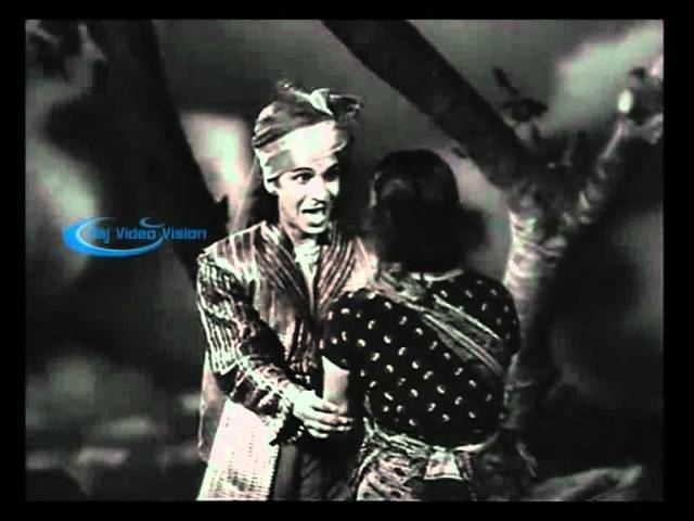 Mangamma Sapatham (1943 film) movie scenes mangamma s sabatham vasuntharadevi ranjan avi