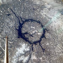 Manicouagan crater httpsuploadwikimediaorgwikipediacommonsthu