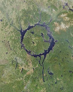 Manicouagan Reservoir httpsuploadwikimediaorgwikipediacommonsthu