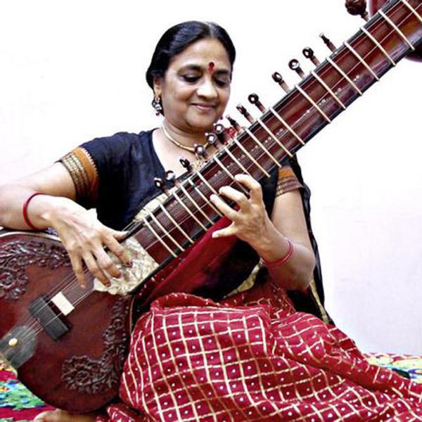 Manju Mehta Vidushi Manju Mehta to teach sitar in GuruShishya parampara on DD