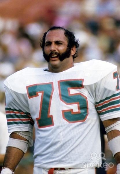 Manny Fernandez (American football) Three 3972 Dolphins skip White House visit for political
