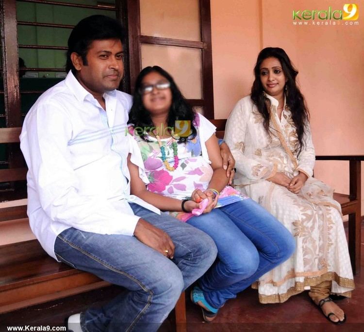 Manoj K. Jayan Manoj K Jayan And Urvashi at Family Court Photos CINEMA Trailers