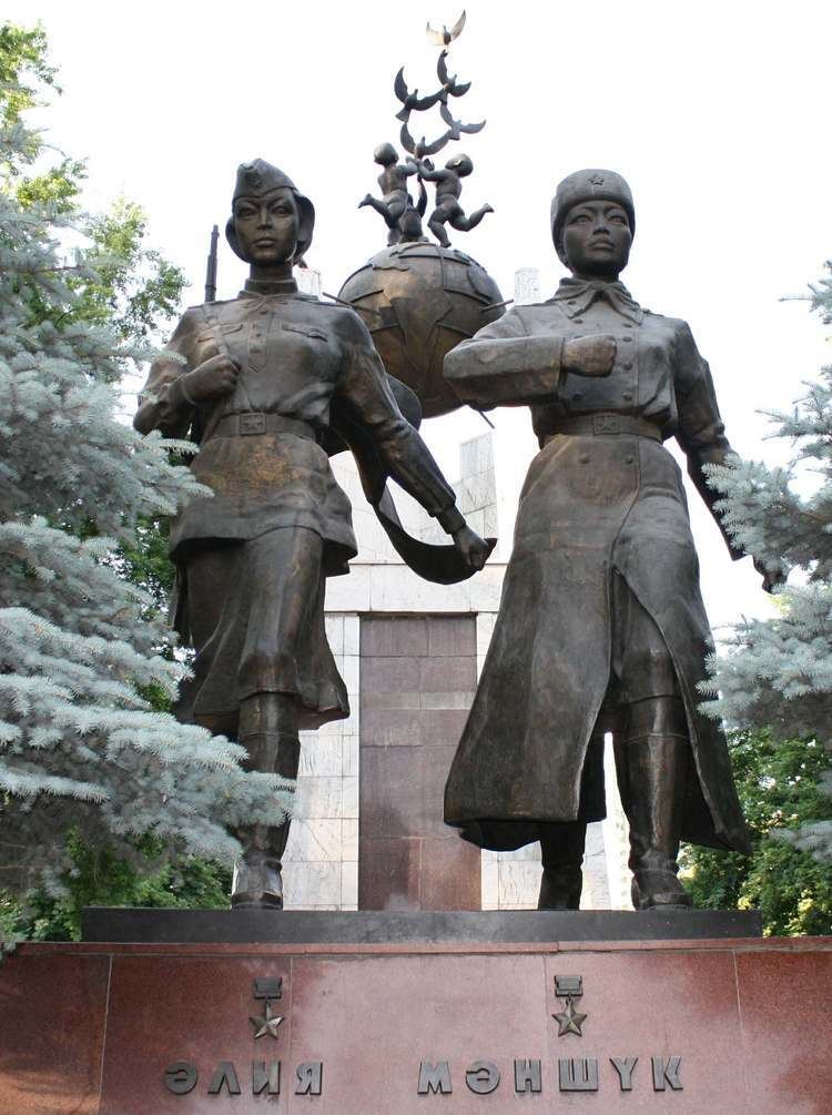 Manshuk Mametova FileStatue of Aliya Moldagulova and Manshuk Mametova Almaty