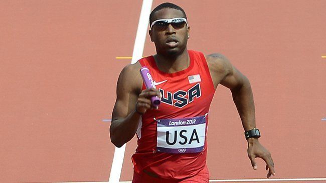 Manteo Mitchell American Manteo Mitchell completes 4 x 400m relay with