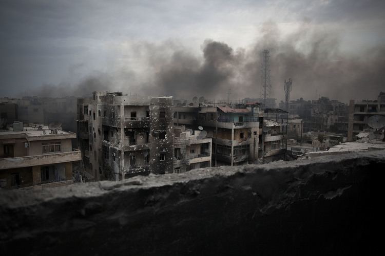 Manu Brabo Raw Images of War in Syria by PulitzerWinning Photographer Manu Brabo