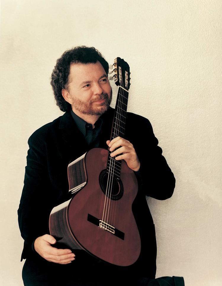 Manuel Barrueco Interview Manuel Barrueco classical guitarist Aural