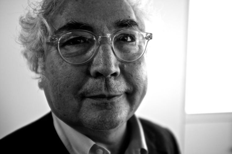 Manuel Castells The left has disappeared Manuel Castells interview
