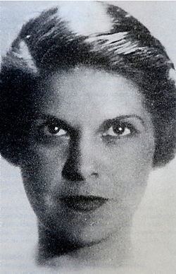 María Rosa Oliver httpsuploadwikimediaorgwikipediacommonsthu