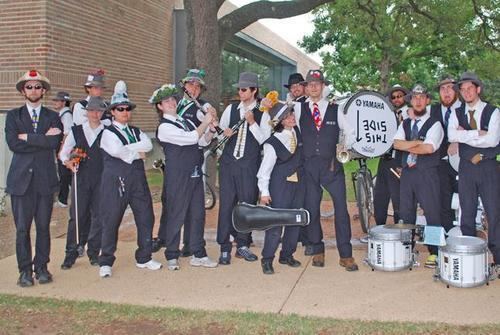 Marching Owl Band Artista Rice University Marching Owl Band esecutore canzoni come