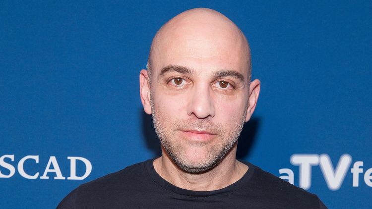 Marcos Siega Marcos Siega Inks Overall Deal With Warner Bros TV Exclusive