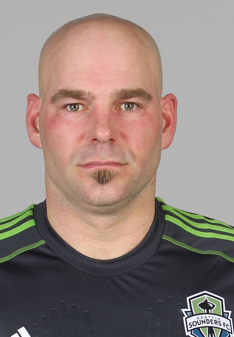 Marcus Hahnemann Hahnemann explains what he said for red card Sounders