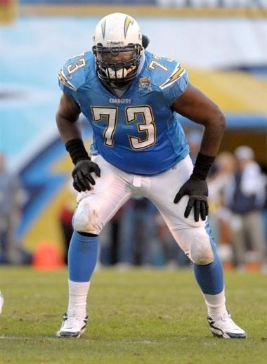Marcus McNeill LT McNeill Ends Holdout Signs RFA Tender Chargers Gab