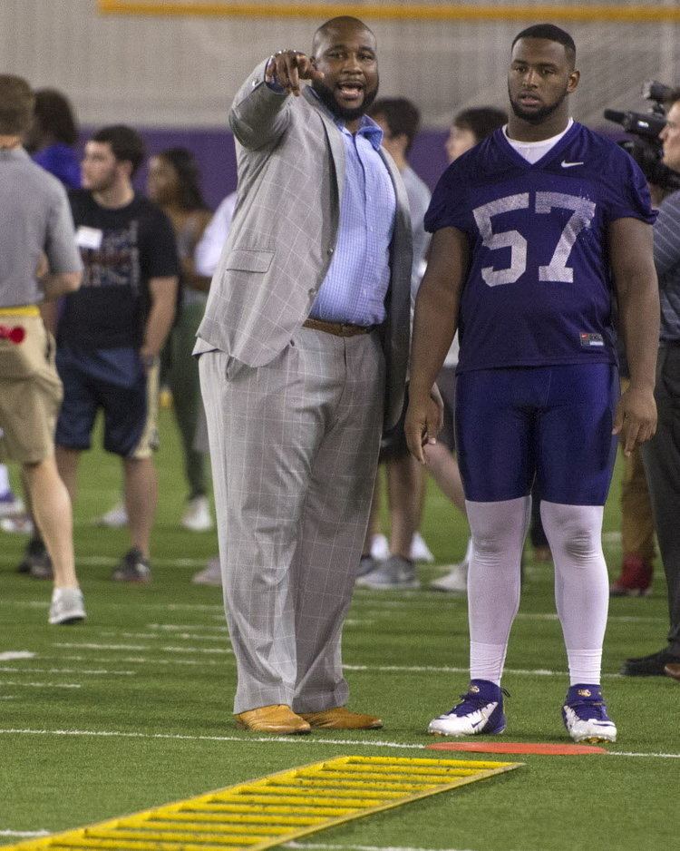 Marcus Spears (defensive end) Watch Marcus Spears pick LSU to win the SEC championship NOLAcom