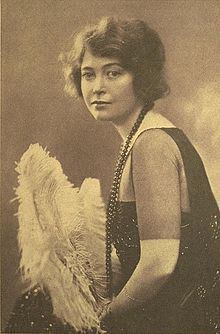Margaret Lawrence (actress) httpsuploadwikimediaorgwikipediacommonsthu