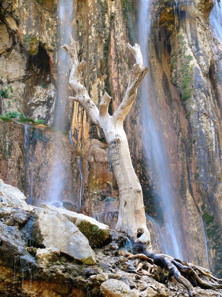 Margoon Waterfall Margoon Waterfall Travel guide at Wikivoyage