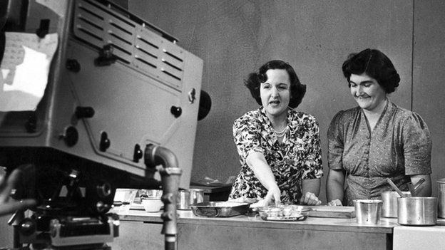 Marguerite Patten Cookery writer Marguerite Patten dies aged 99 BBC News