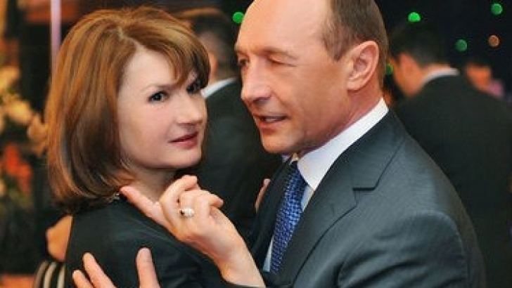 Maria Băsescu Maria Basescu implineste astazi 61 de ani GALERIE FOTO INEDITA