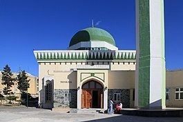 Mariam Al-Batool Mosque httpsuploadwikimediaorgwikipediacommonsthu
