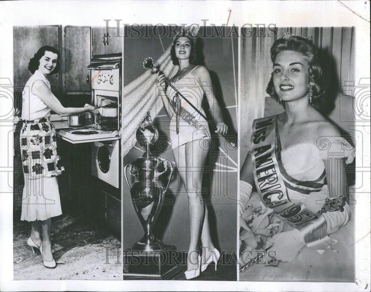 Marian McKnight 1957 Press Photo Miss America Marian McKnight My inspiration through