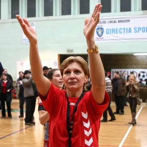 Mariana Tîrcă Handbal Handbal Feminin Mariana Trc curtat de tiina