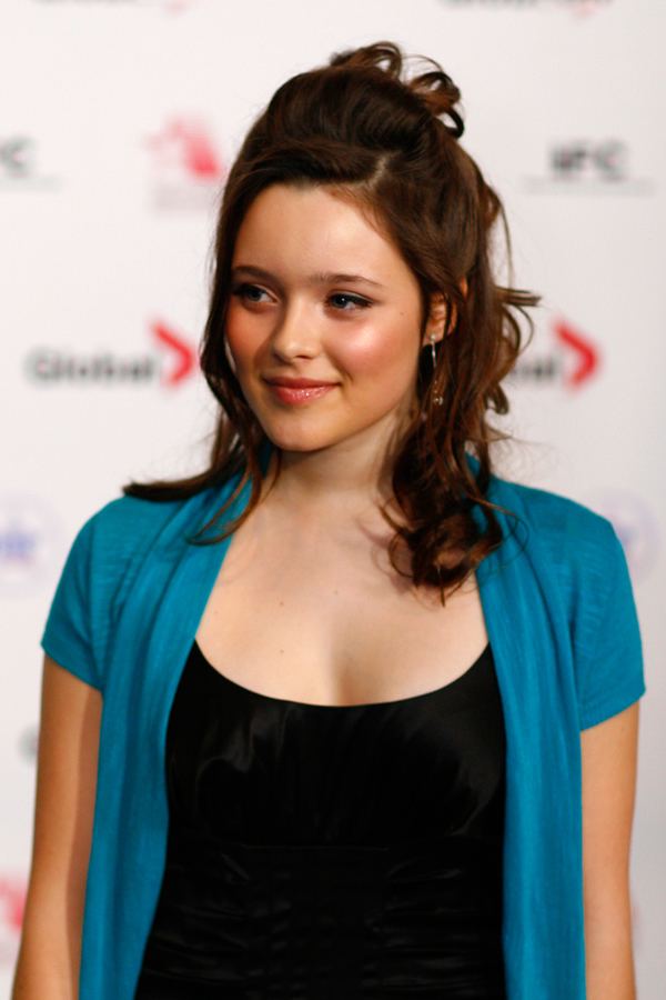 Marianne Fortier Photo Gallery Genie Awards Red Carpet Photos 2009