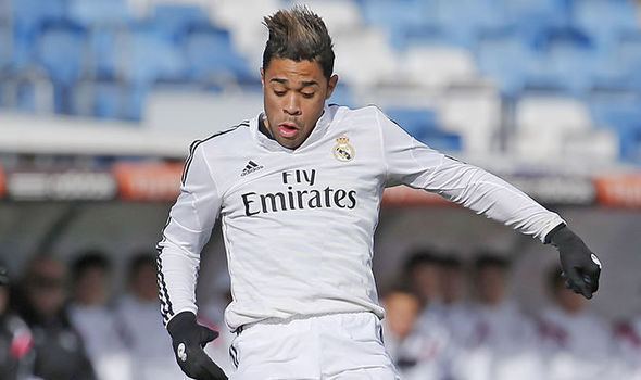 Mariano Diaz Real Madrid striker alerts Arsenal and Manchester United