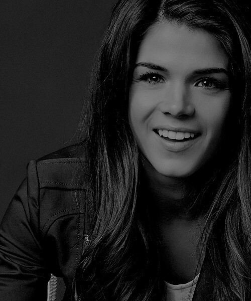 Marie Avgeropoulos Marie Avgeropoulos Hiya Im Marie Im seventeen and single Im AN