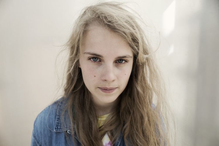 Marika Hackman primarytalentcomartistsmarikahackmandocuments