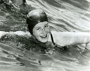 Marilyn Bell Marilyn Bell Swims Lake Ontario Toronto in Time