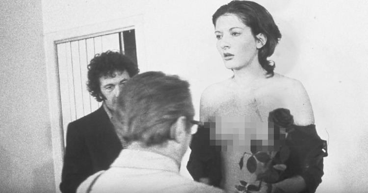 Marina Abramović Performance Artist Stood Still For 6 Hours to Let People Do What