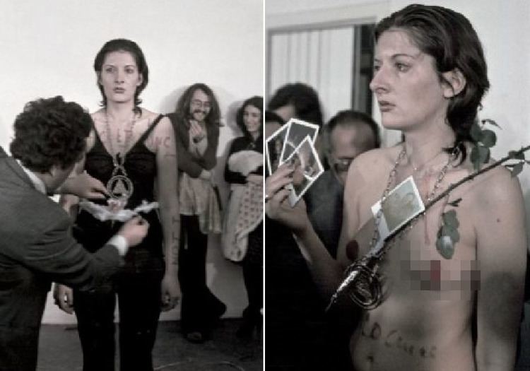 Marina Abramović Performance Artist Stood Still For 6 Hours to Let People Do What