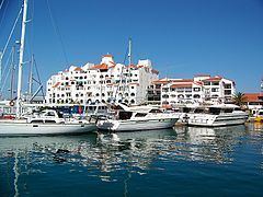 Marina Bay, Gibraltar httpsuploadwikimediaorgwikipediacommonsthu