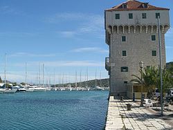Marina, Croatia httpsuploadwikimediaorgwikipediacommonsthu