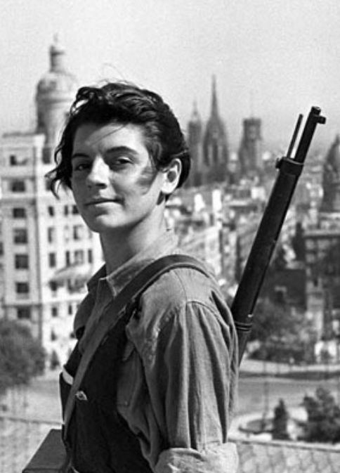 Marina Ginestà That smile was the Marina Ginest by Hans Gutmann Spanish Civil War