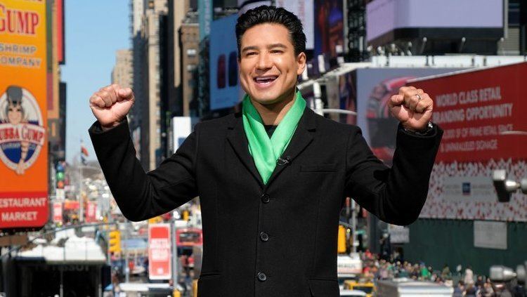 Mario Lopez Mario Lopez to Host CBS Candy Crush Exclusive Hollywood Reporter