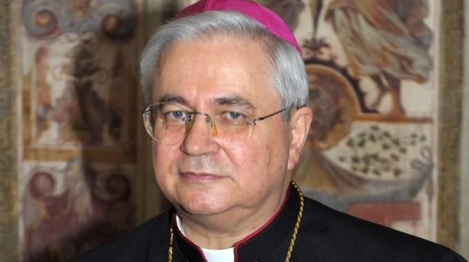 Mario Toso Bishop calls on the media to take a hard look in the mirror