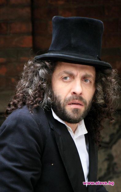 Marius Kurkinski Could those Bulgarian actors can pass as Jews