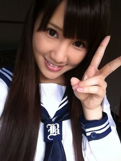 Mariya Suzuki AKB48 IXA Ready Fist On