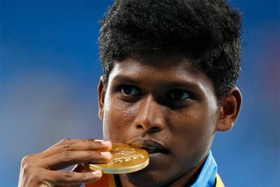 Mariyappan Thangavelu Rio gold medalist Mariyappan Thangavelu donates part of his prize