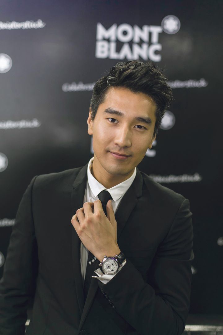Mark Chao Mark Chao likes his scarves and hats TODAYonline