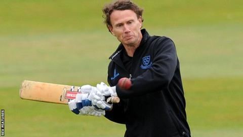 Mark Davis (South African cricketer) Mark Davis replaces Mark Robinson in charge of Sussex BBC Sport