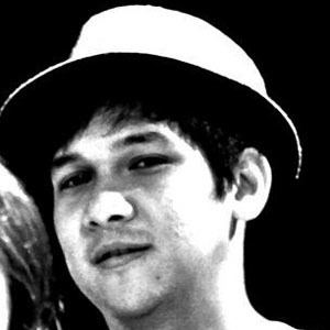 Mark Escueta httpswwwfamousbirthdayscomfacesescuetamark