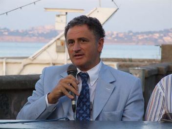 Giuseppe Ferrandino Tangenti in manette il sindaco di Ischia spunta il nome